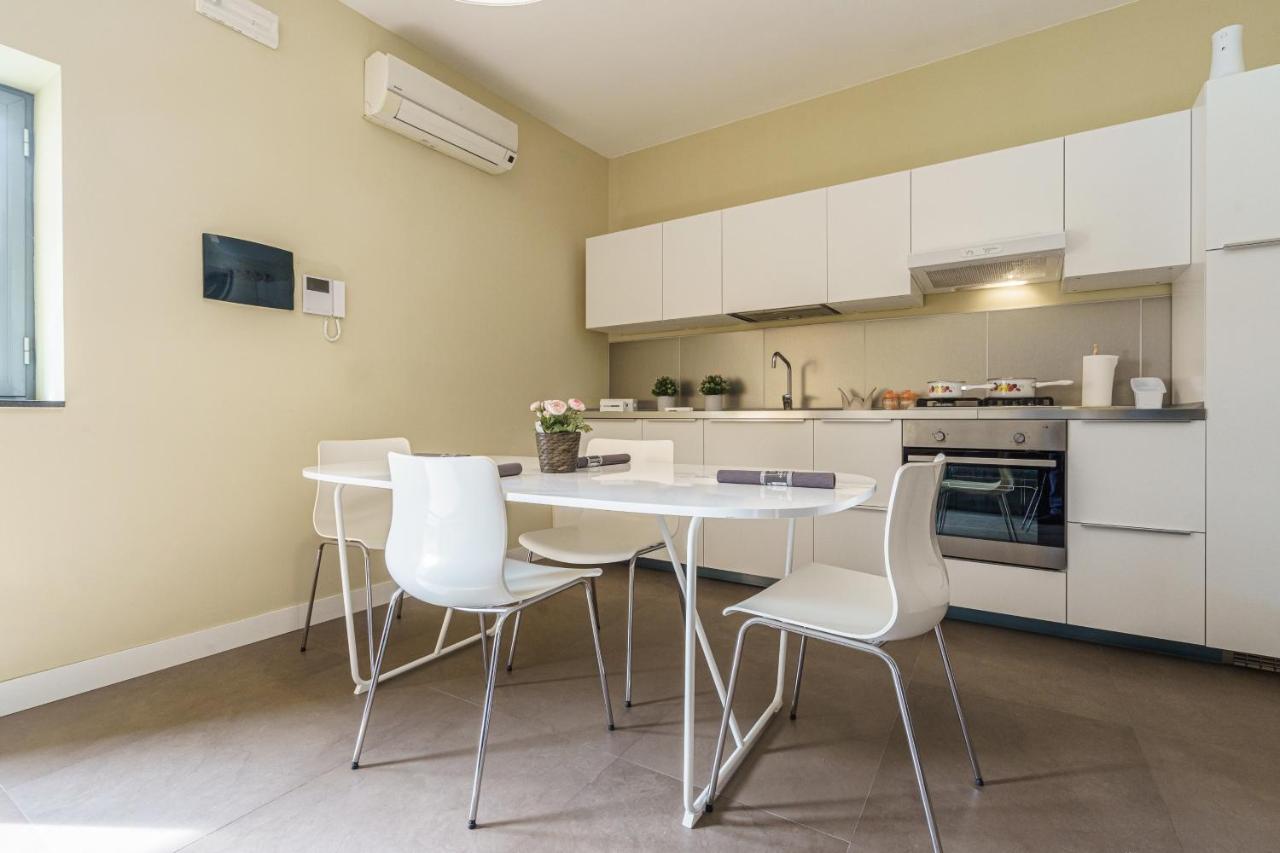 Holiday In Home Suite Archimede Catania Kültér fotó