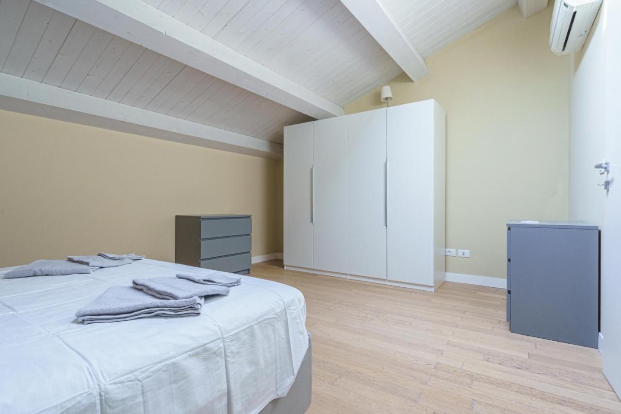 Holiday In Home Suite Archimede Catania Kültér fotó