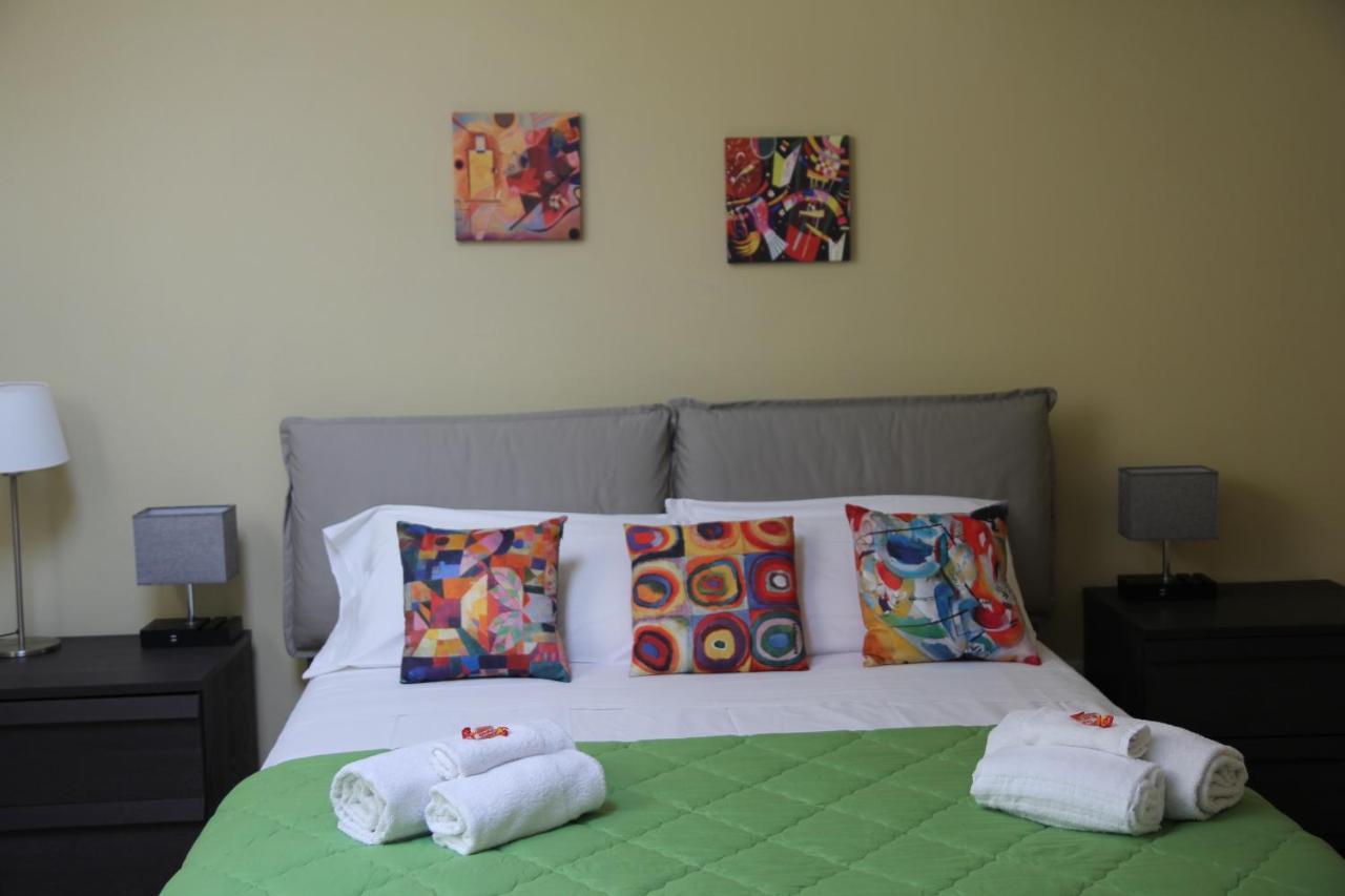 Holiday In Home Suite Archimede Catania Kültér fotó