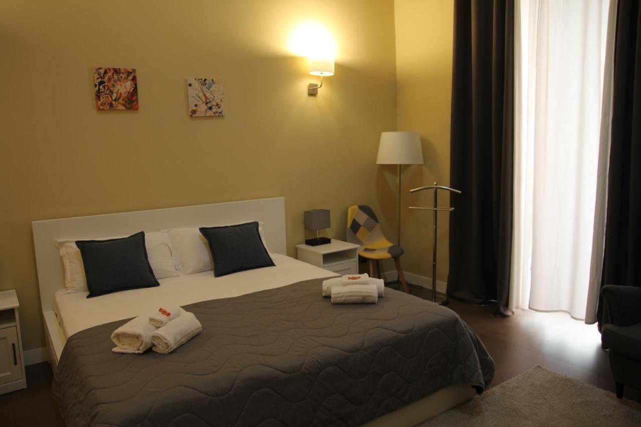Holiday In Home Suite Archimede Catania Kültér fotó