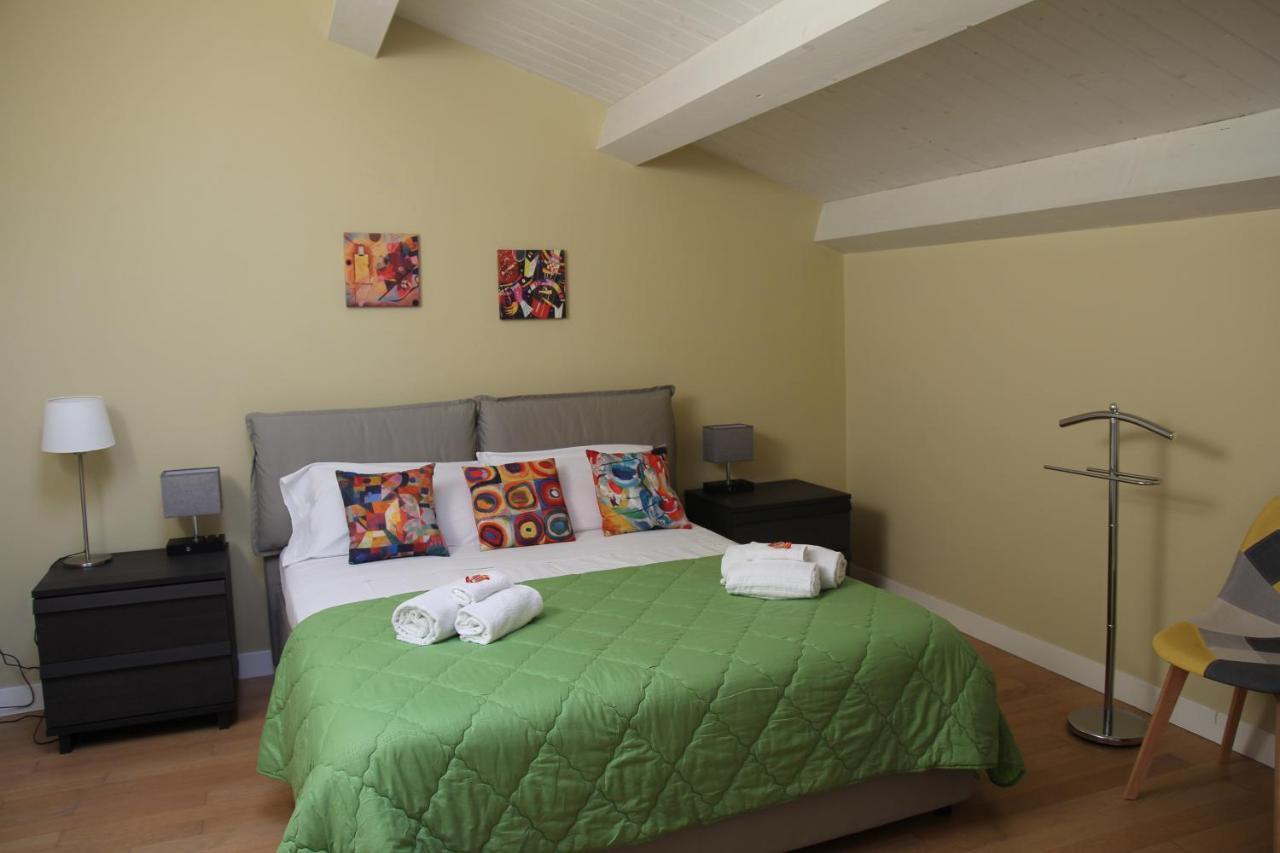 Holiday In Home Suite Archimede Catania Kültér fotó
